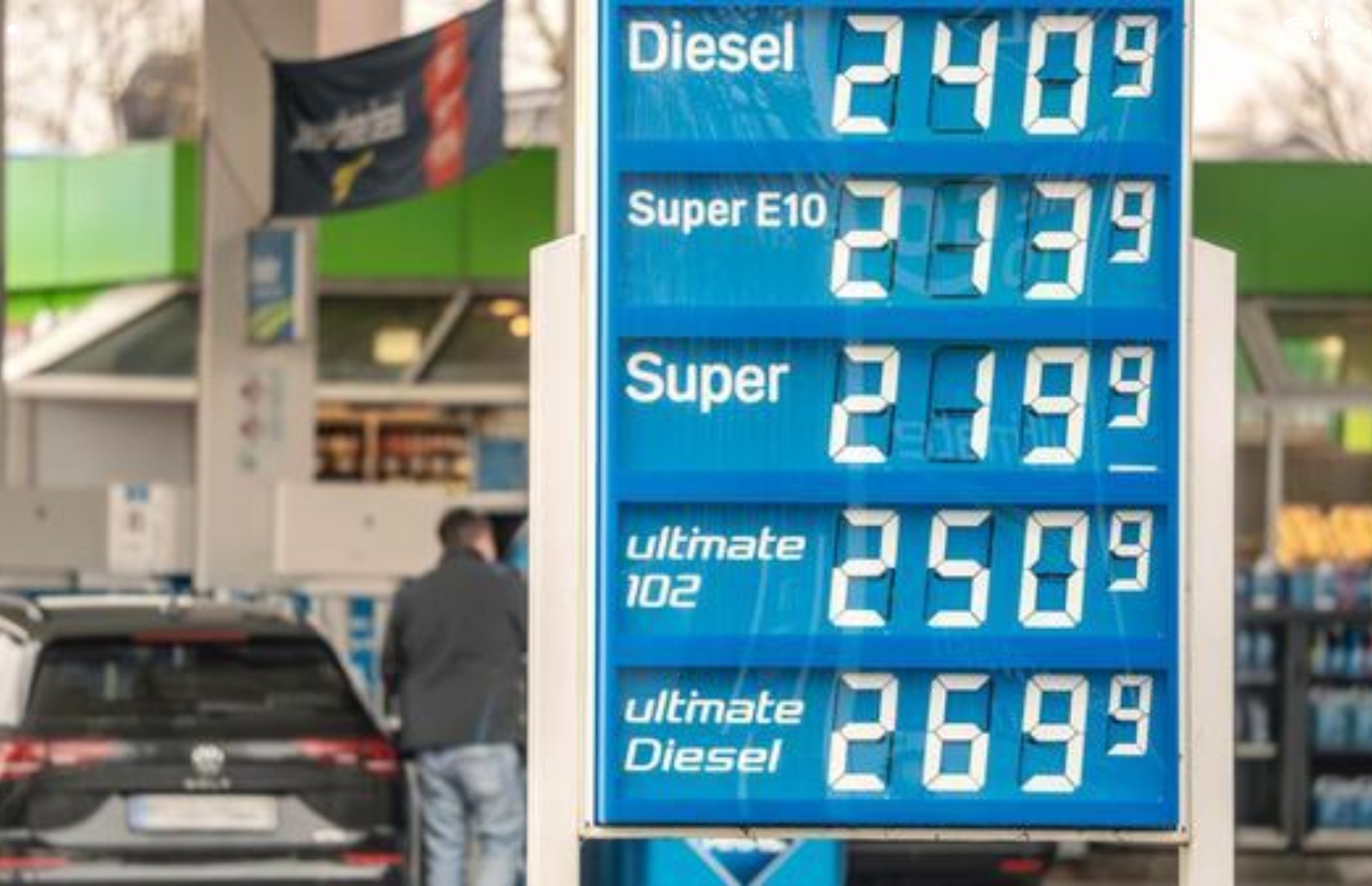 Duitsland zoekt oplossing voor recordprijzen aan de pomp: wat betekent dit voor Nederlandse grensbewoners?